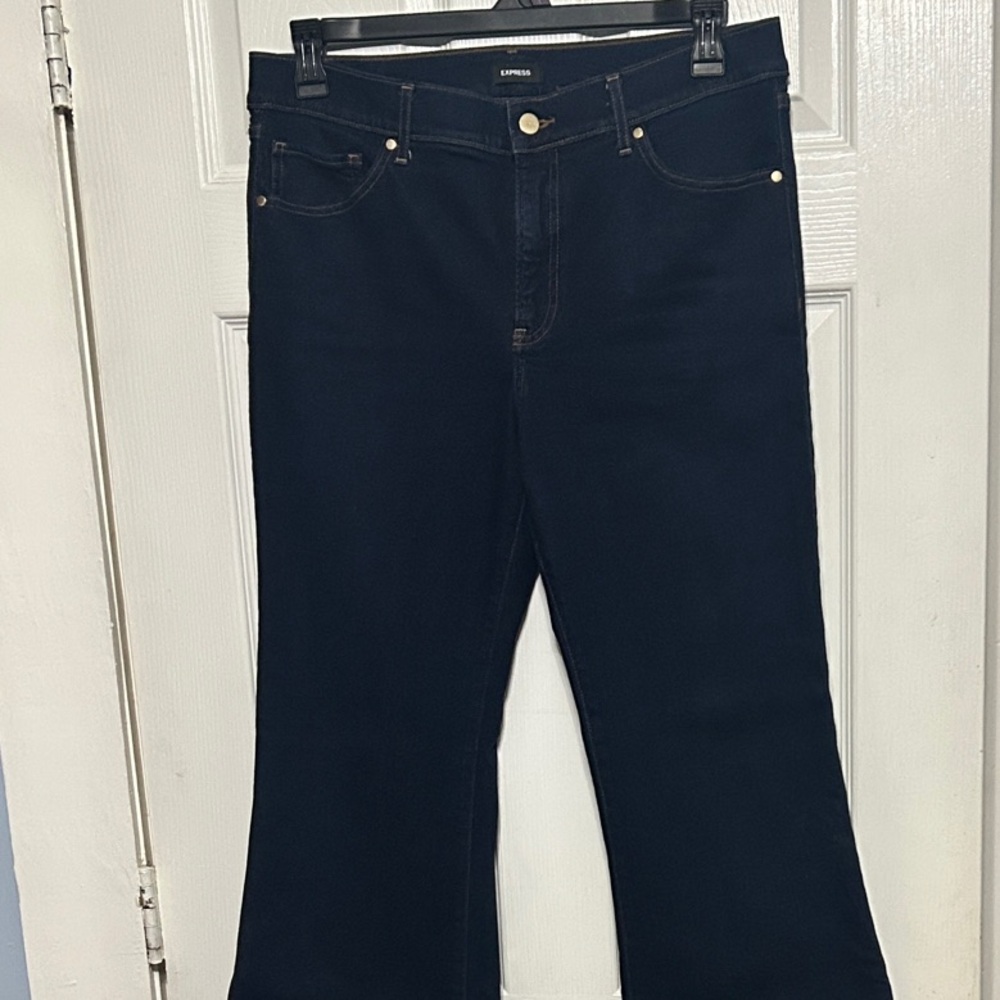 Express 70’s Dark Flare Jeans ✅